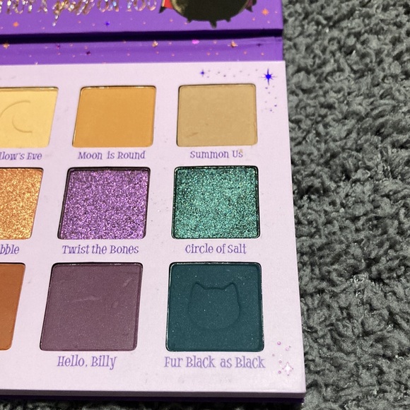 💜 HOCUS POCUS WITCHING HOUR PALETTE 💜 - Picture 4 of 5